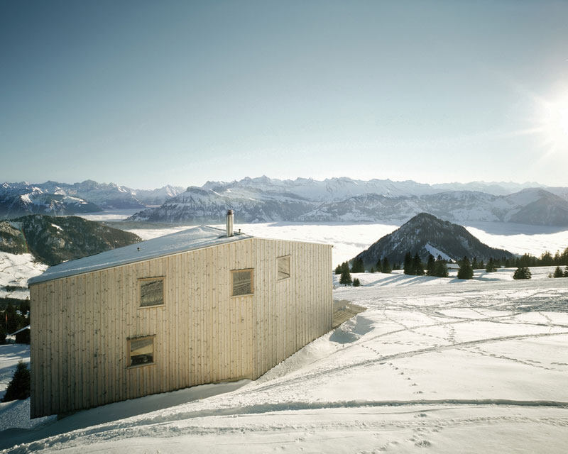 雪山中的优雅房子/ AFGH 建筑事务所_house_on_the_Rigi_03.jpg