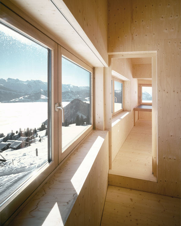 雪山中的优雅房子/ AFGH 建筑事务所_house_on_the_Rigi_12.jpg