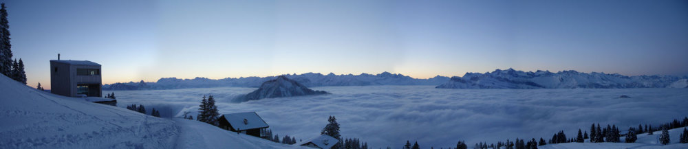 雪山中的优雅房子/ AFGH 建筑事务所_house_on_the_Rigi_17.jpg