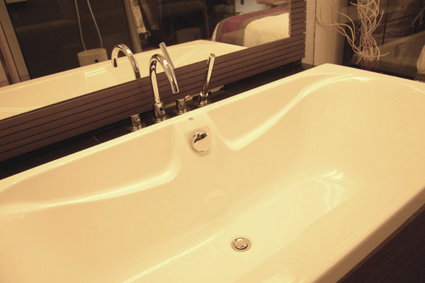 吉隆坡玛雅酒店_studio_bathtub.jpg