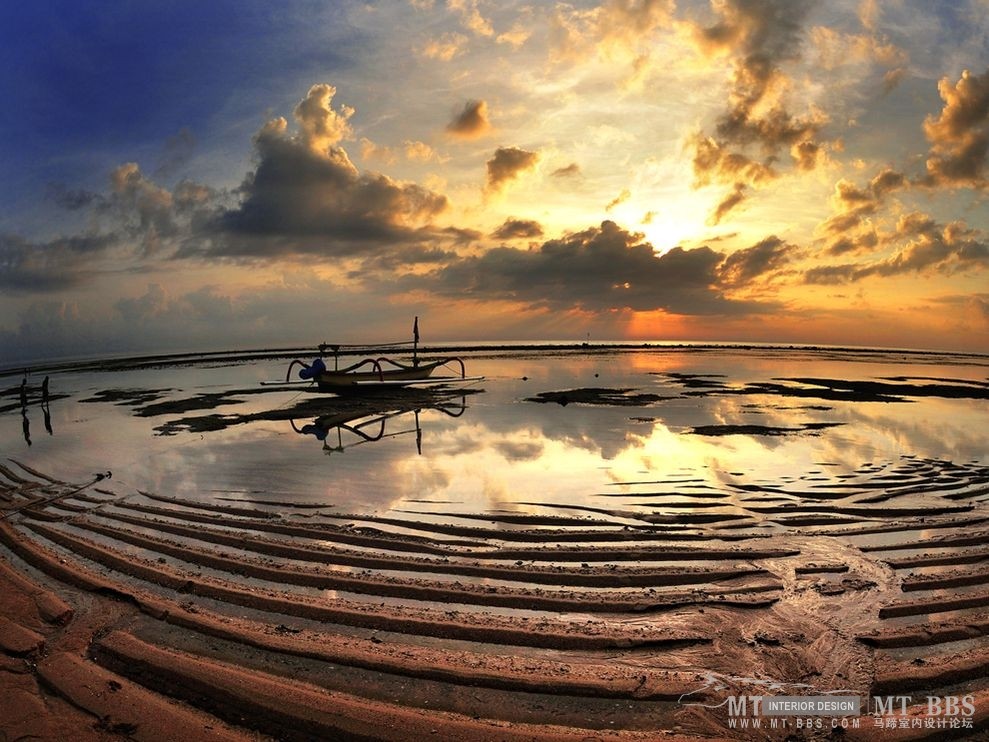 美国国家地理杂志照片精选_巴厘岛沙努尔海滩.jpg