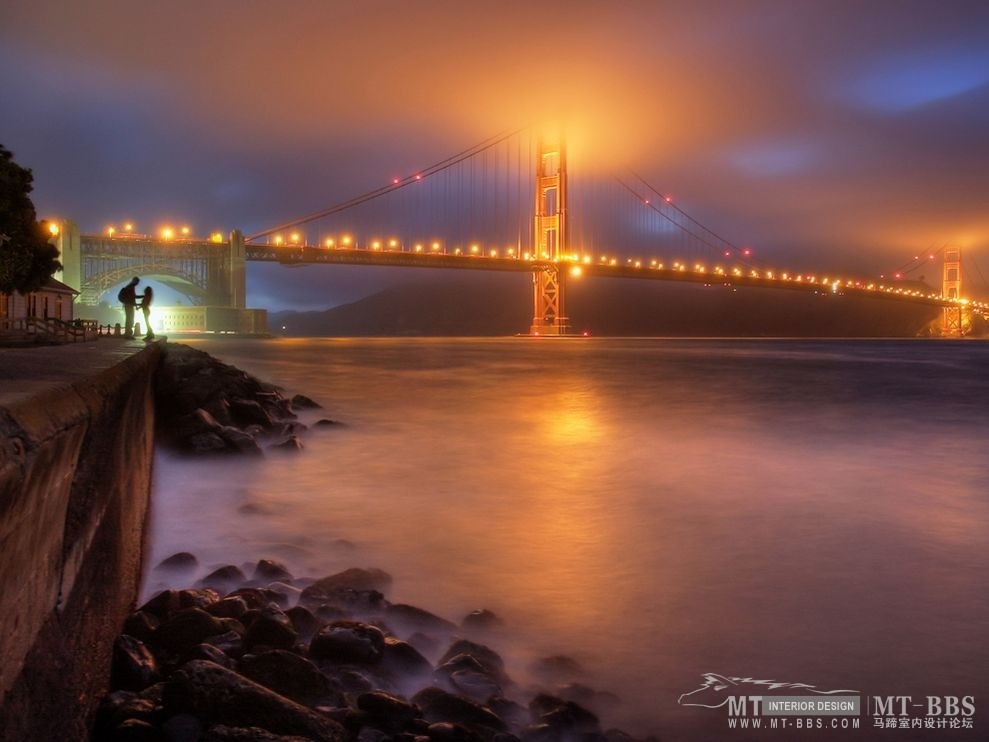 美国国家地理杂志照片精选_夜色中的金门大桥.jpg