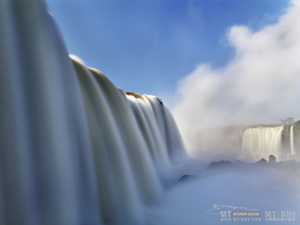 美国国家地理杂志照片精选_伊瓜苏大瀑布，世界上最宽的瀑布.jpg