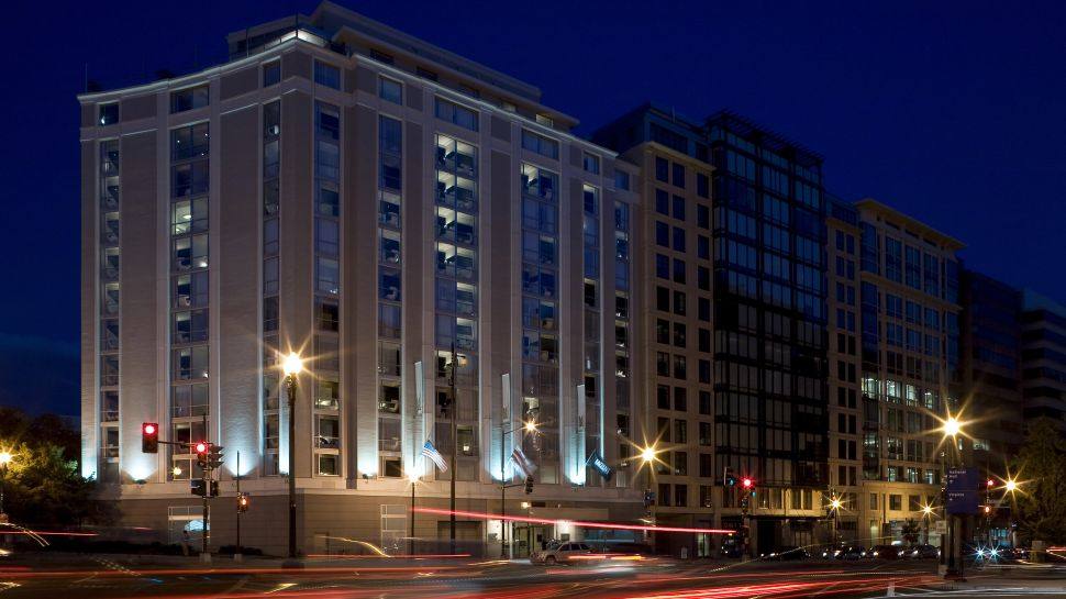 华盛顿多诺万汤普森酒店（Donovan House- A Thompson Hotel）_005903-01-exterior-night.jpg
