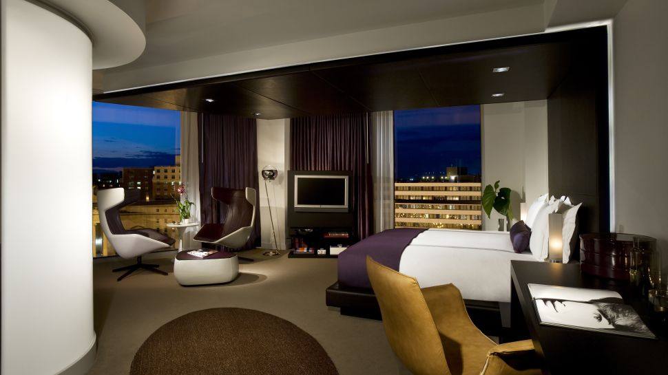 华盛顿多诺万汤普森酒店（Donovan House- A Thompson Hotel）_005903-02-studio-bedroom-city-view-night.jpg