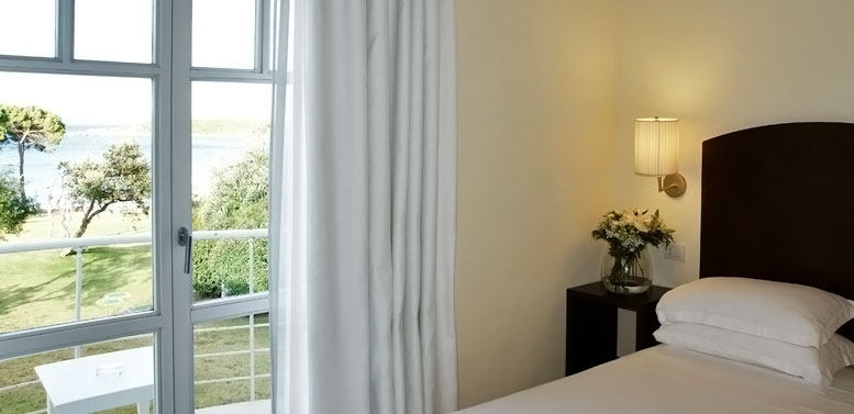 意大利,圣特雷莎加卢拉,la coluccia酒店_032_coluccia_design_hotel_sardegna.jpg
