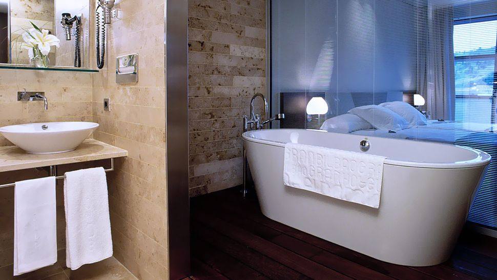 西班牙毕尔巴鄂Gran Hotel Domine_003369-10-bedroom.jpg