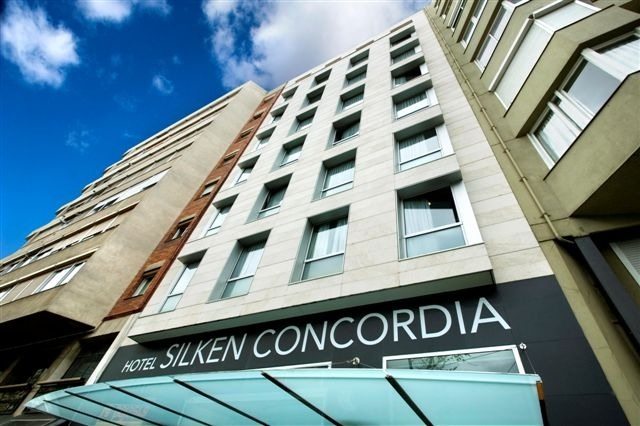 西班牙巴塞隆纳silken concordia酒店_Vista Avenida Paralelo(1).jpg