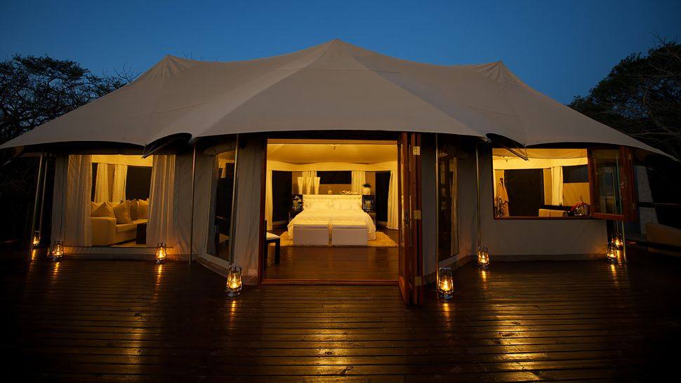 南非Thanda私人禁猎区_003166-13-Exterior-view-Honeymoon-Tent.jpg