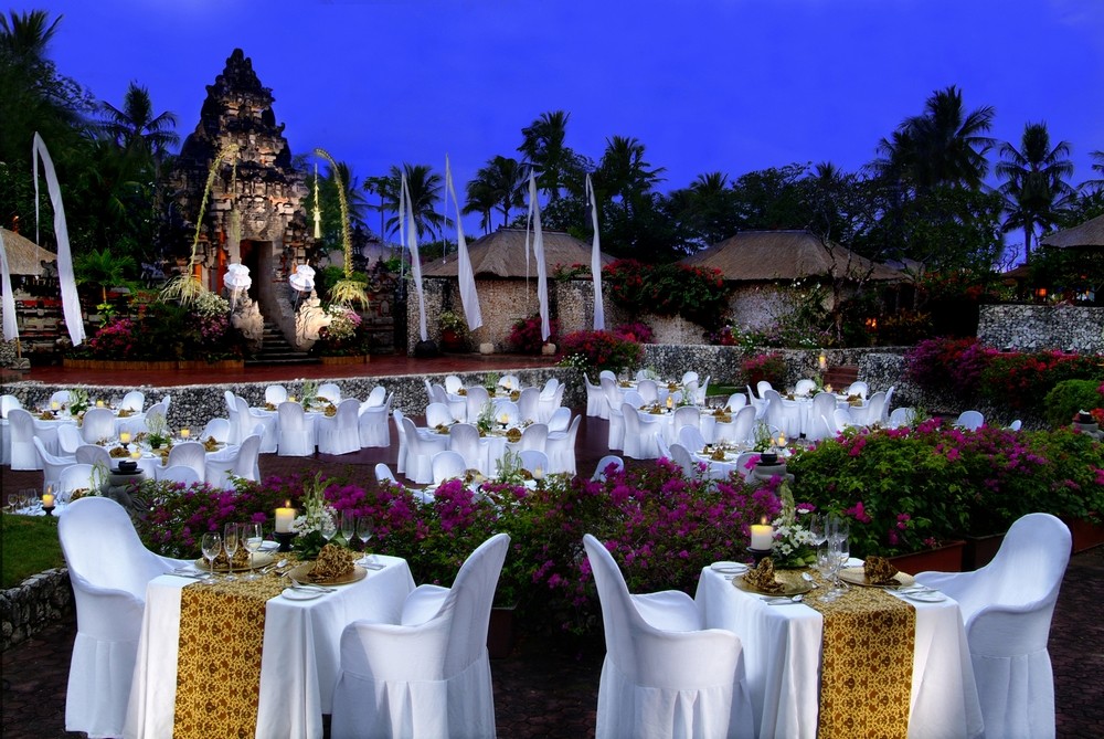 巴厘岛五星级钻石酒店——NUSA DUA BEACH HOTEL & SPA_nusa duaBUDAYA_CULTURAL_THEATRE_DINNER_HIGHREZ.jpg