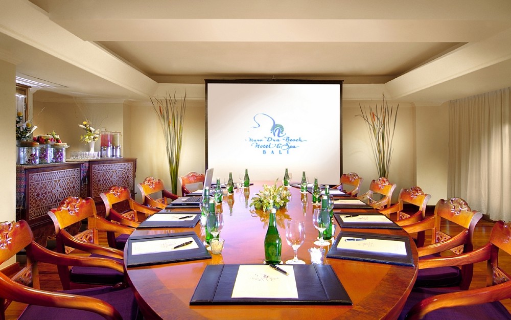 巴厘岛五星级钻石酒店——NUSA DUA BEACH HOTEL & SPA_nusa duaNUSA_PENIDA_BOARDROOM_HIGH_REZ.jpg