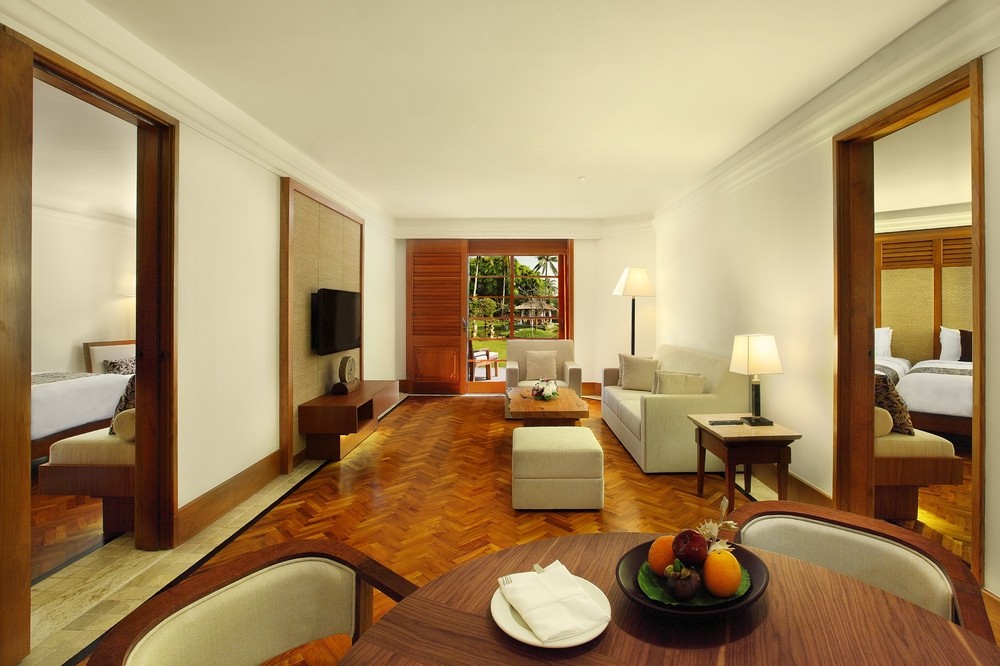 巴厘岛五星级钻石酒店——NUSA DUA BEACH HOTEL & SPA_nusa duaPALACE_SUITE_LIVING_ROOM_01_HIGHREZ.jpg