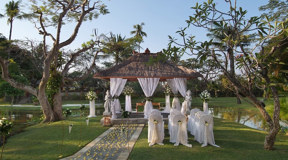 巴厘岛五星级钻石酒店——NUSA DUA BEACH HOTEL & SPA_nusa duaTEMPLE_BALE_WEDDING.jpg