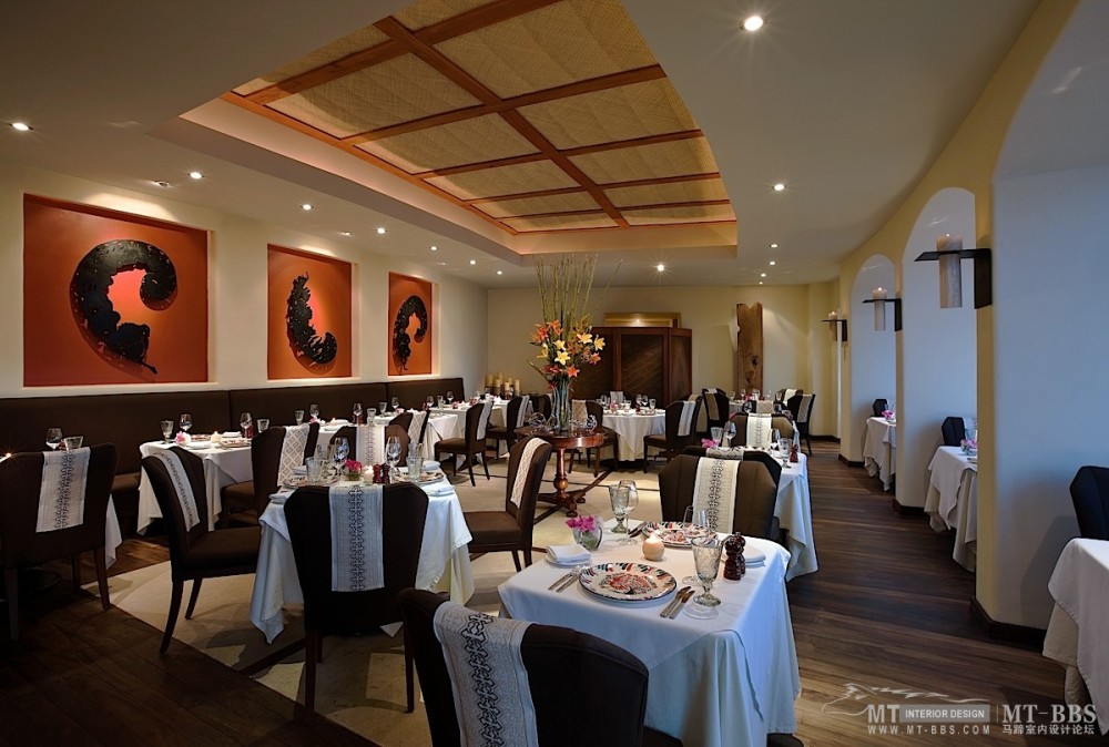 Amares_Restaurant[2].jpg