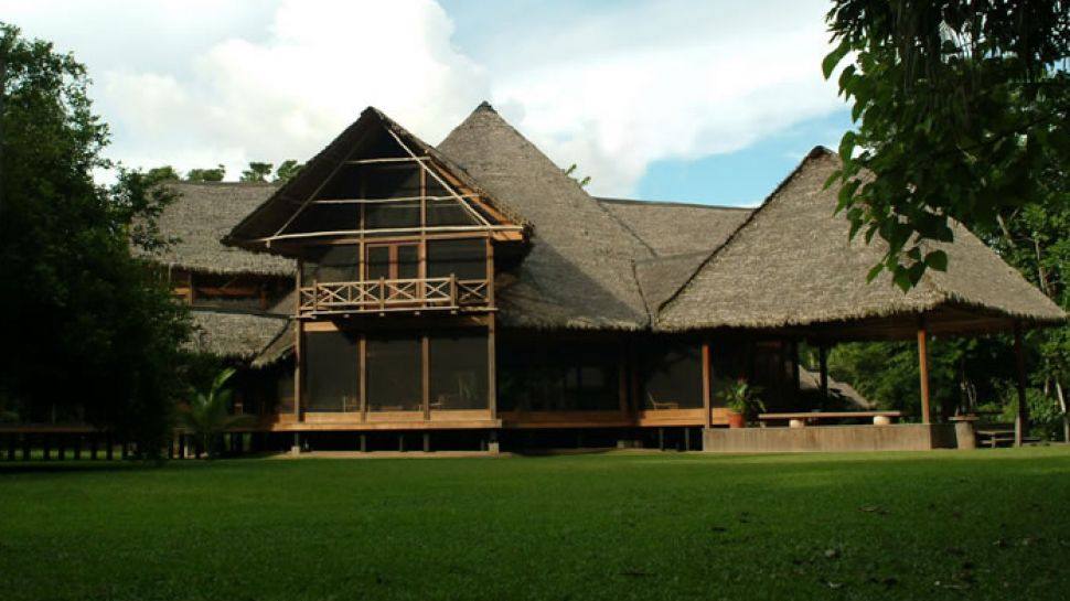秘鲁Inkaterra Reserva Amazonica酒店_004777-04-exterior-daytime.jpg
