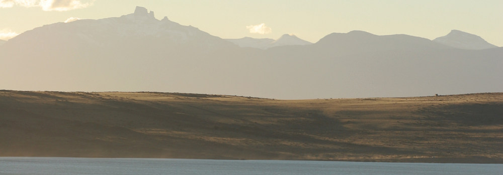 阿根廷巴塔哥尼亚,圣克鲁斯,Esplendor El Calafate酒店_calafate_lago01_alta.jpg