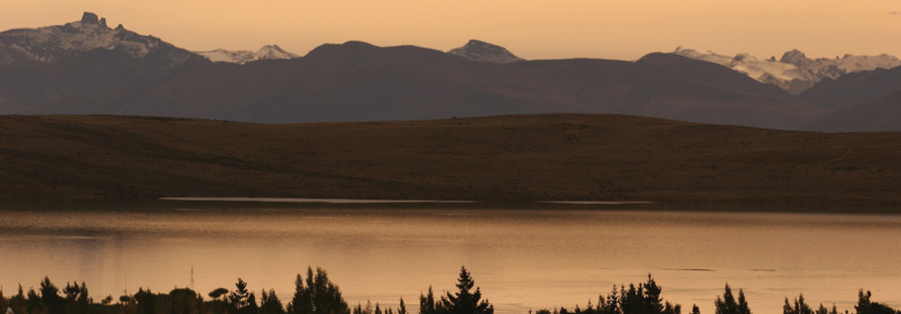阿根廷巴塔哥尼亚,圣克鲁斯,Esplendor El Calafate酒店_calafate_lago02_alta.jpg