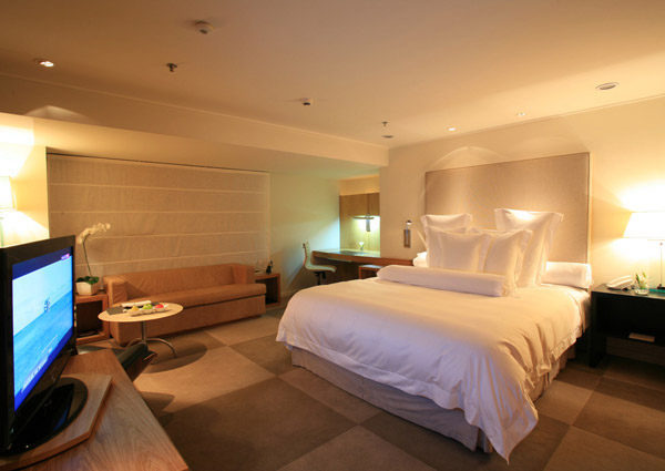 巴西圣保罗,埃米利亚诺Emiliano酒店_suite_luxo_01_g.jpg