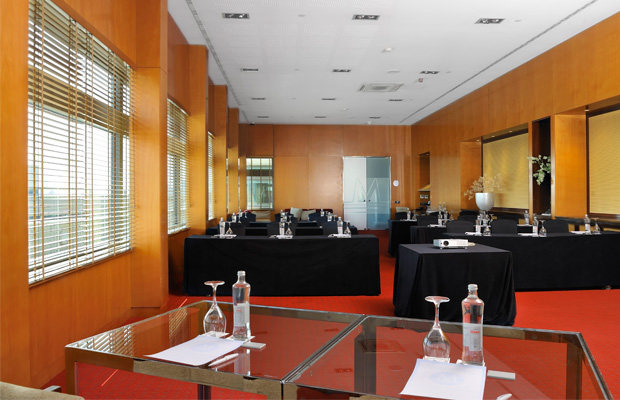 巴塞罗那Eurostars Grand Marina 酒店_foto_salon_club_3.jpg