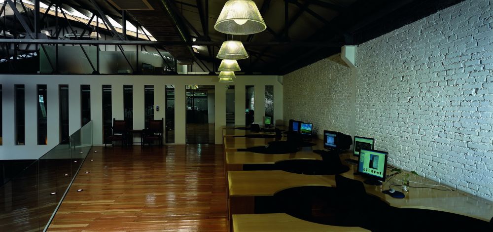 雅典居深圳总部办公室--空间感超强的LOFT办公空间_二楼办公区3.jpg