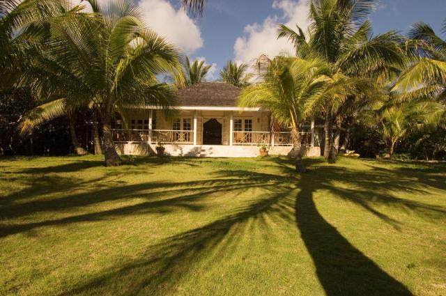加勒比巴哈马安德罗Caribbean Bahamas Andros Kamalame Cay_mahogany 1.jpg