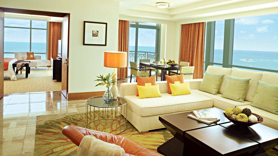 加勒比海,巴哈马,拿骚天堂岛,The Cove Atlantis_007083-03-suite-sitting-area-ocean-view.jpg