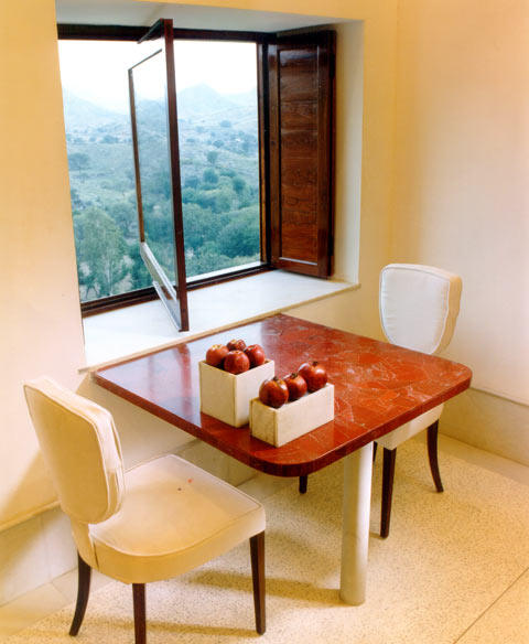 印度拉贾斯坦邦乌代布尔Devi Garh_aravali-suite-dining.jpg