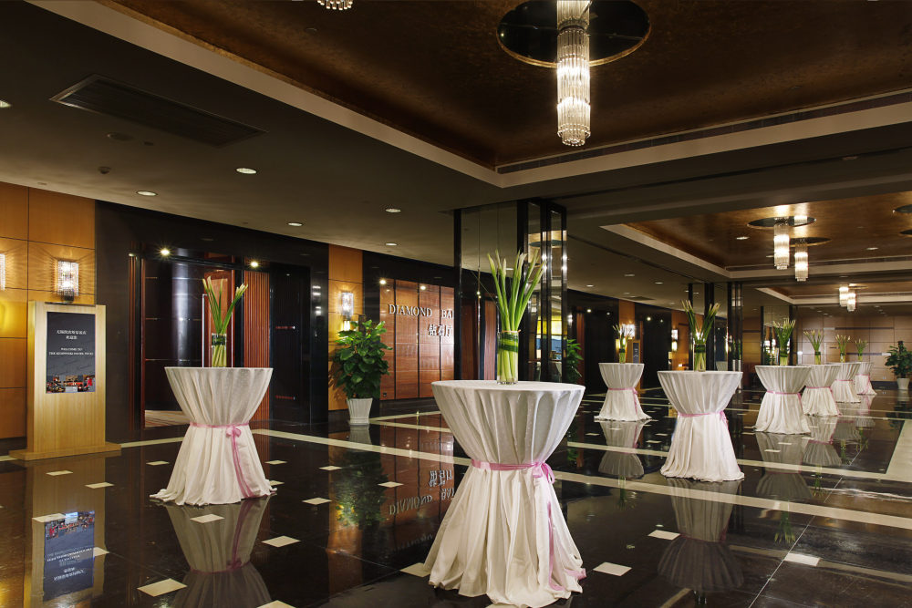 Ballroom Foyer.jpg