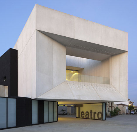 Dezeen_Theatre-in-Almonte-by-Donaire-Arquitectos-5.jpg
