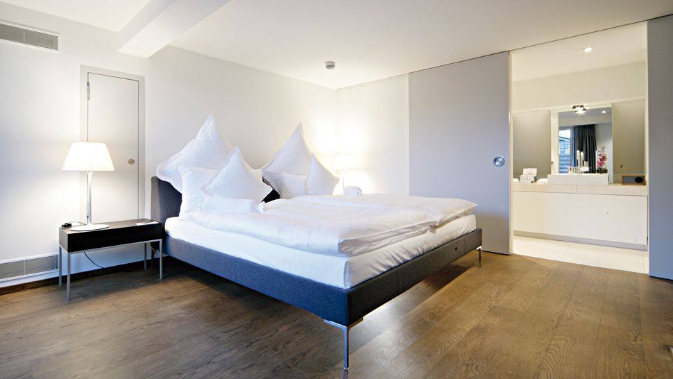 苏黎世奥尔登酒店_005279-02-bedroom-king-bed.jpg