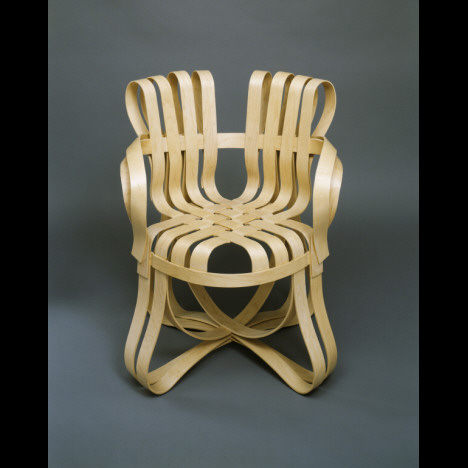 【石石石】家具大师设计的经典现代实木家具-免费分享_建筑大师弗兰克 盖里设计椅子.jpg