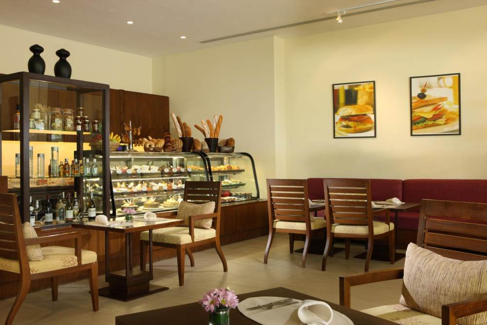 泰国华欣喜来登度假酒店(Sheraton Hua Hin Resort & Spa )_Sheraton Hua Hin Resort & Spa—Pantry Deli Shop.jpg