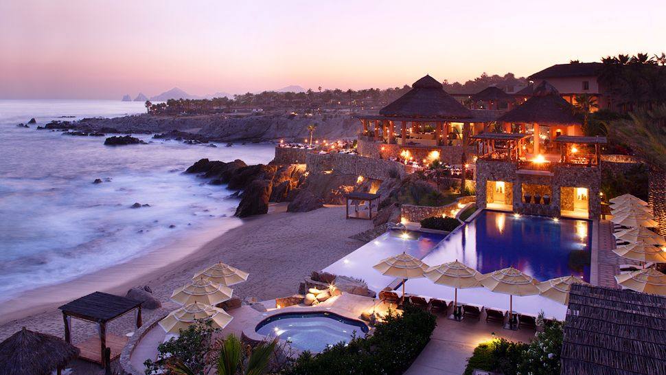 墨西哥埃斯佩朗莎度假村Esperanza, an Auberge Resort_000100-06-exterior-ocean-view-sunset.jpg
