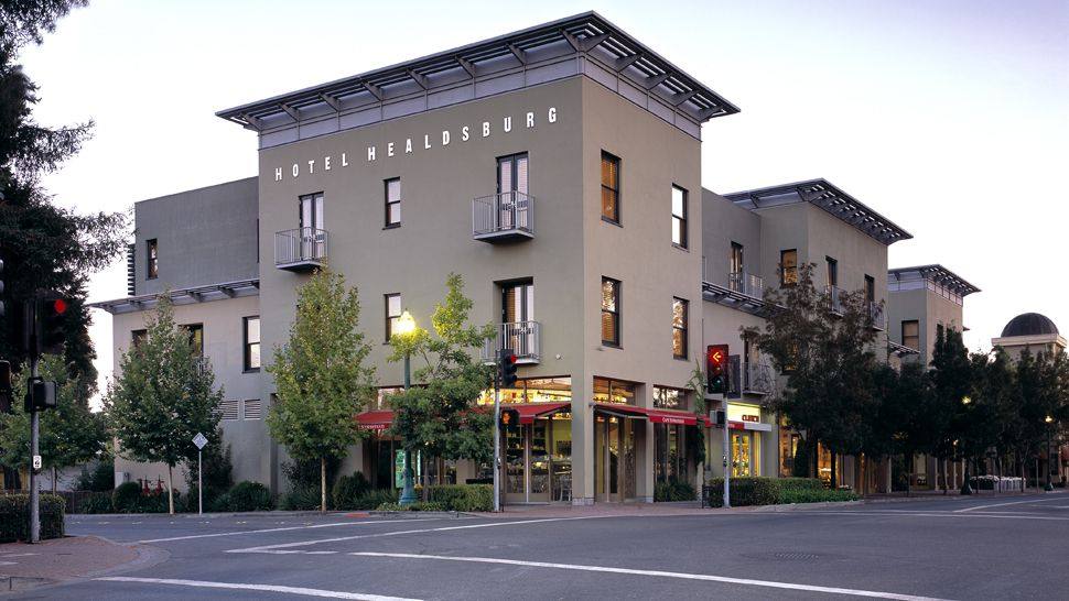 加州Healdsburg 酒店_000071-01-hotel-exterior-dusk.jpg