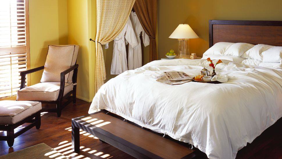 加州Healdsburg 酒店_000071-03-bedroom-yellow.jpg
