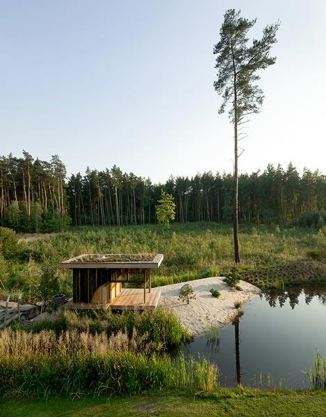 捷克瑟斯卡利帕的黑茶馆_dezeen_Black-Teahouse-by-A1Architects_13.jpg