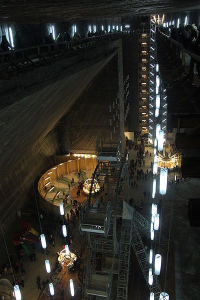 罗马尼亚图尔达的蝙蝠侠拍摄地_1316074634-salina-turda-2.jpg