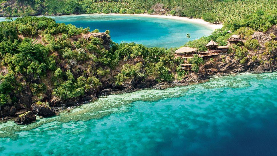 斐济Laucala Island_008356-02-lagoon-bird-eye-view.jpg