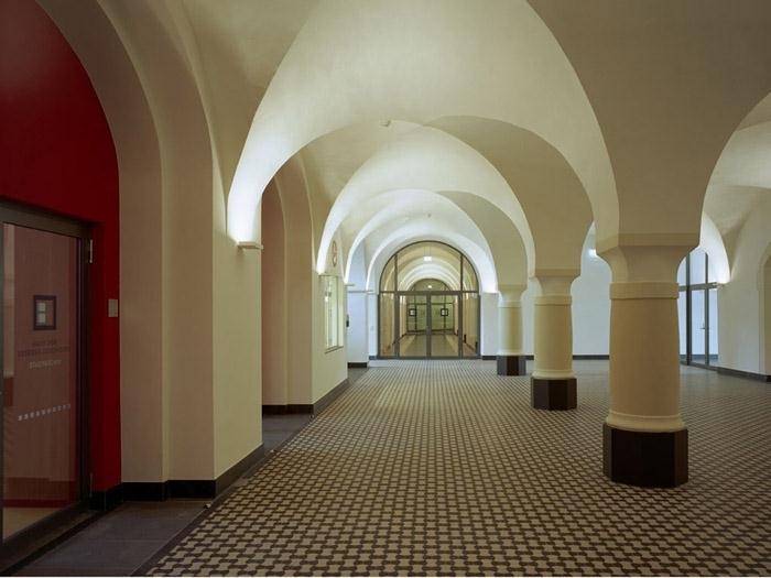 德国Haus der Essener Geschichte__m_gw_yqnvZxsIrrq9KAC-7TKGELV5NCOmf4ChJJ6VRHs5KvLKijK6WRLNUBibhKbal_vodktjhXX1mo.jpg