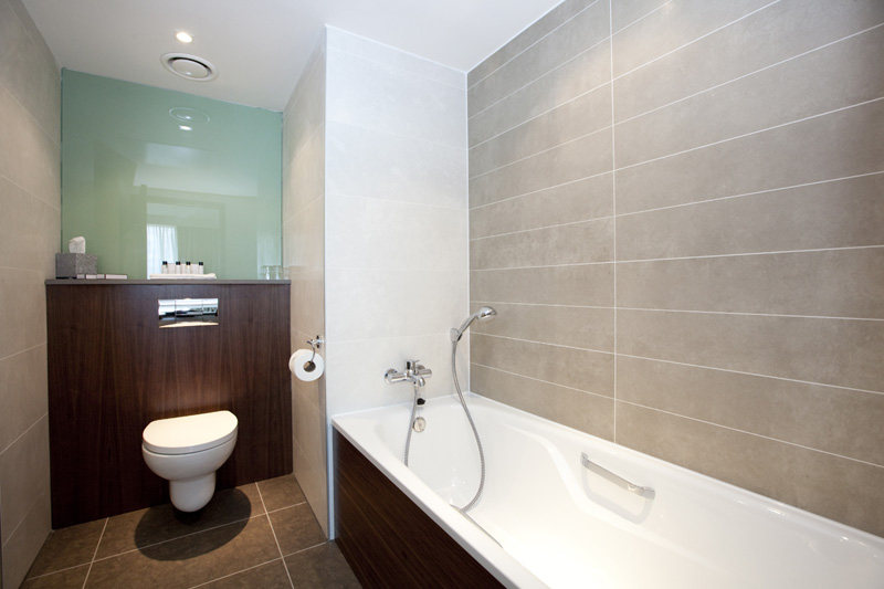 英国利兹酒店 Mint Hotel Leeds_leeds-suite-bathroom-1(1).jpg