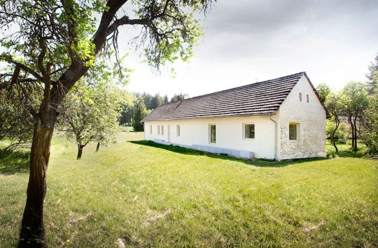 捷克米勒威斯康的果园住宅_Orchard-House-01-750x493.jpg