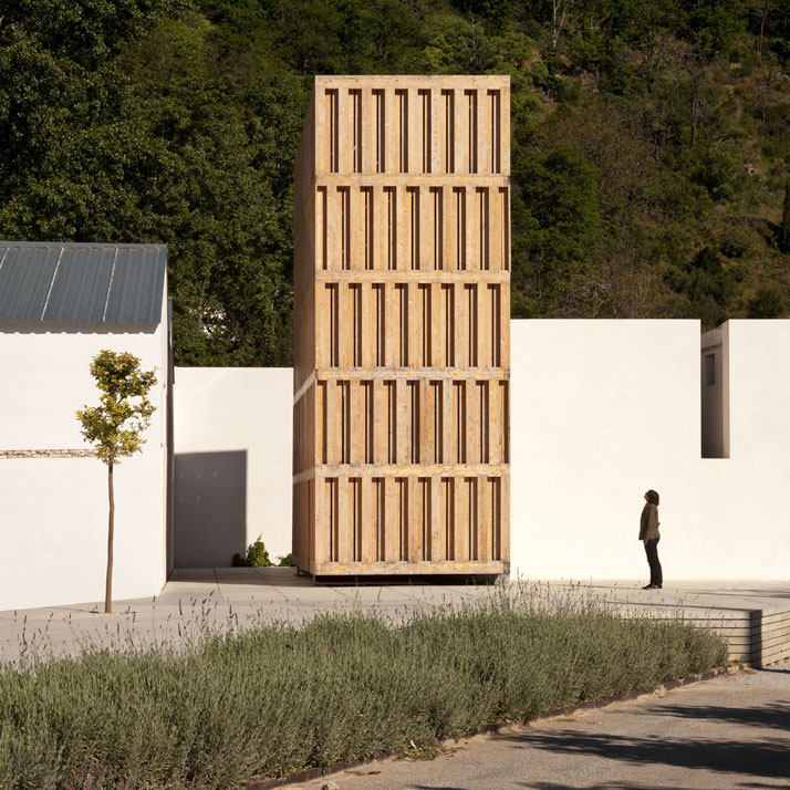 西班牙格拉纳达水博物馆_The-Water-Museum-by-Juan-Domingo-Santos-in-Lanjaron-Granada-yatzer-7.jpg