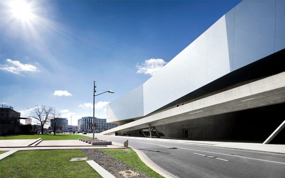 建筑摄影–Phaeno Science Center / Zaha Hadid_phaeno_science_center_06.jpg