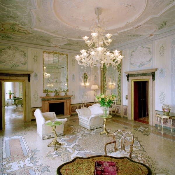 意大利威尼斯鲍尔IL PALAZZO酒店_bauer_il_palazzo_living_room_royal_suite_0.jpg