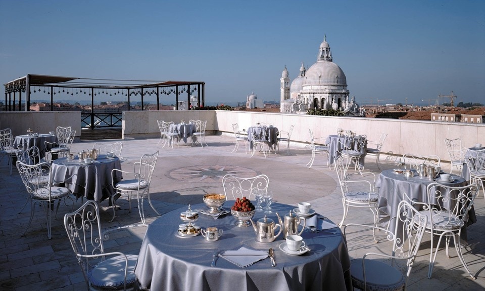 意大利威尼斯鲍尔IL PALAZZO酒店_bauer_il_palazzo_settimo_cielo_terrace_00.jpg