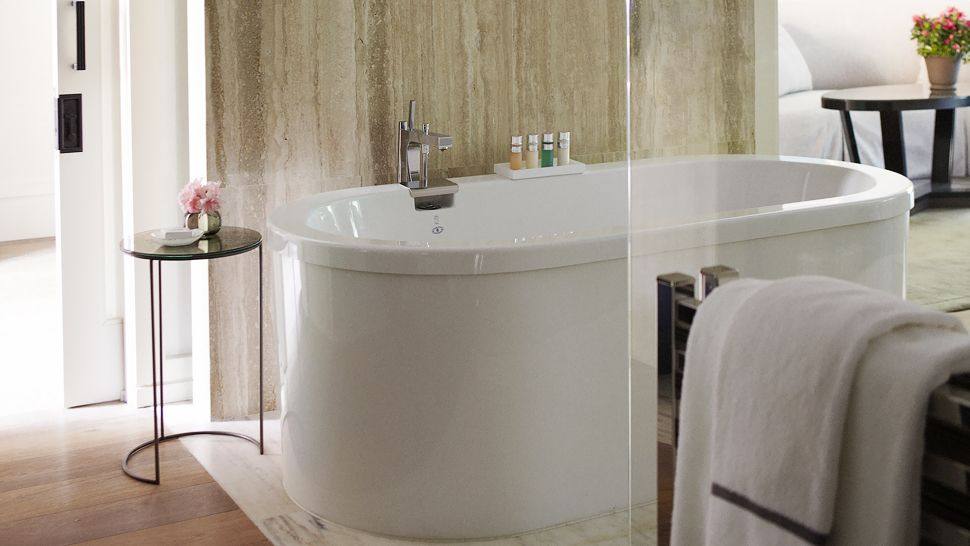 洛杉矶贝莱尔酒店 Hotel Bel-Air_001231-02-Loft-bathroom.jpg