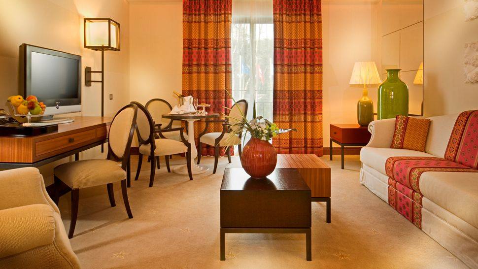 葡萄牙卡斯卡伊斯格兰德酒店Grande Real Villa Italia Hotel & Spa_005666-12-executive-suite-living.jpg