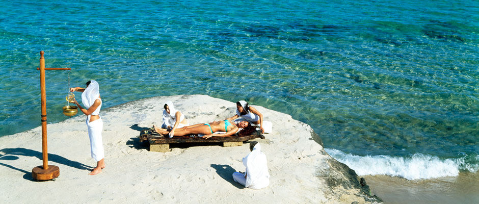 意大利撒丁岛Castello, Forte Village Resort_FV-Web_Spa_TdF_Beach_Ayurvedic-treatment_940x400px.jpg