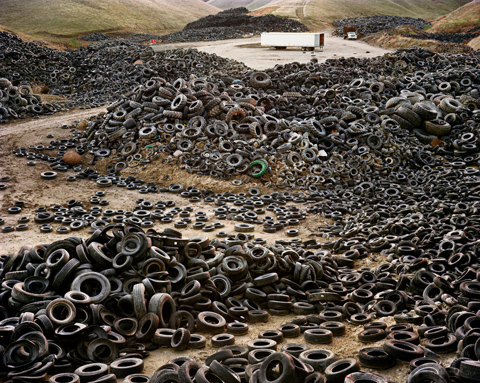 爱德华·伯汀斯基(Edward Burtynsky)摄影作品_075-OTP_02_99_Oil.jpg