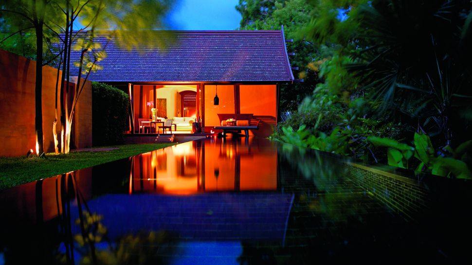 泰国Phulay湾丽思卡尔顿酒店KRABI, Thailand Phulay Bay, a Ritz-Carlton Reserve_006533-01-villa-exterior-pool-night.jpg